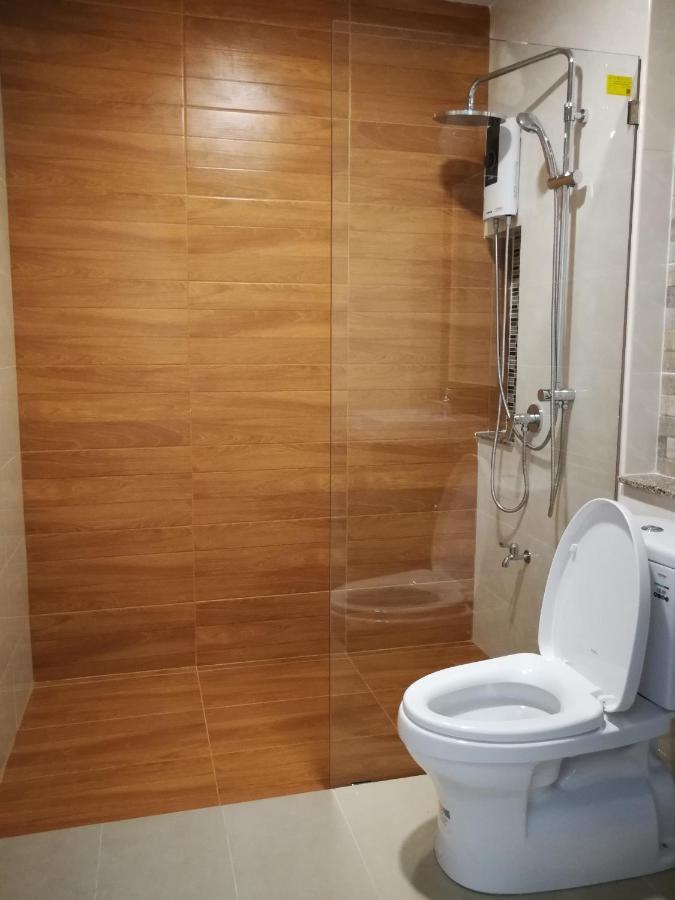 English Resotel : อิงลิช รีโซเทล Nakhon Si Thammarat Zewnętrze zdjęcie